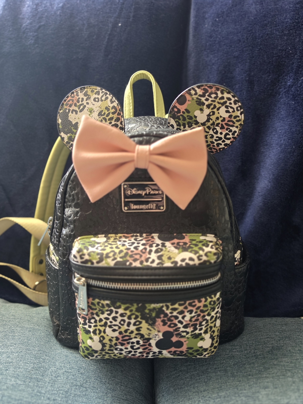 Cute Loungefly mini backpack